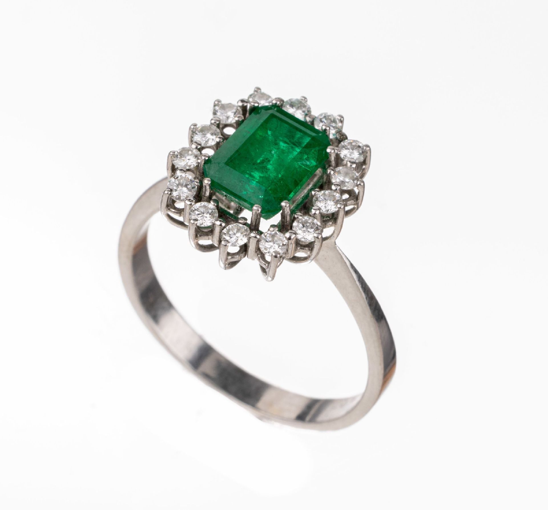 14 kt Gold Smaragd-Brillant-Ring,   WG 585/000, Smaragd im
