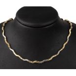 14 kt Gold Collier,   GG/WG 585/000, gewellteForm, L. ca.