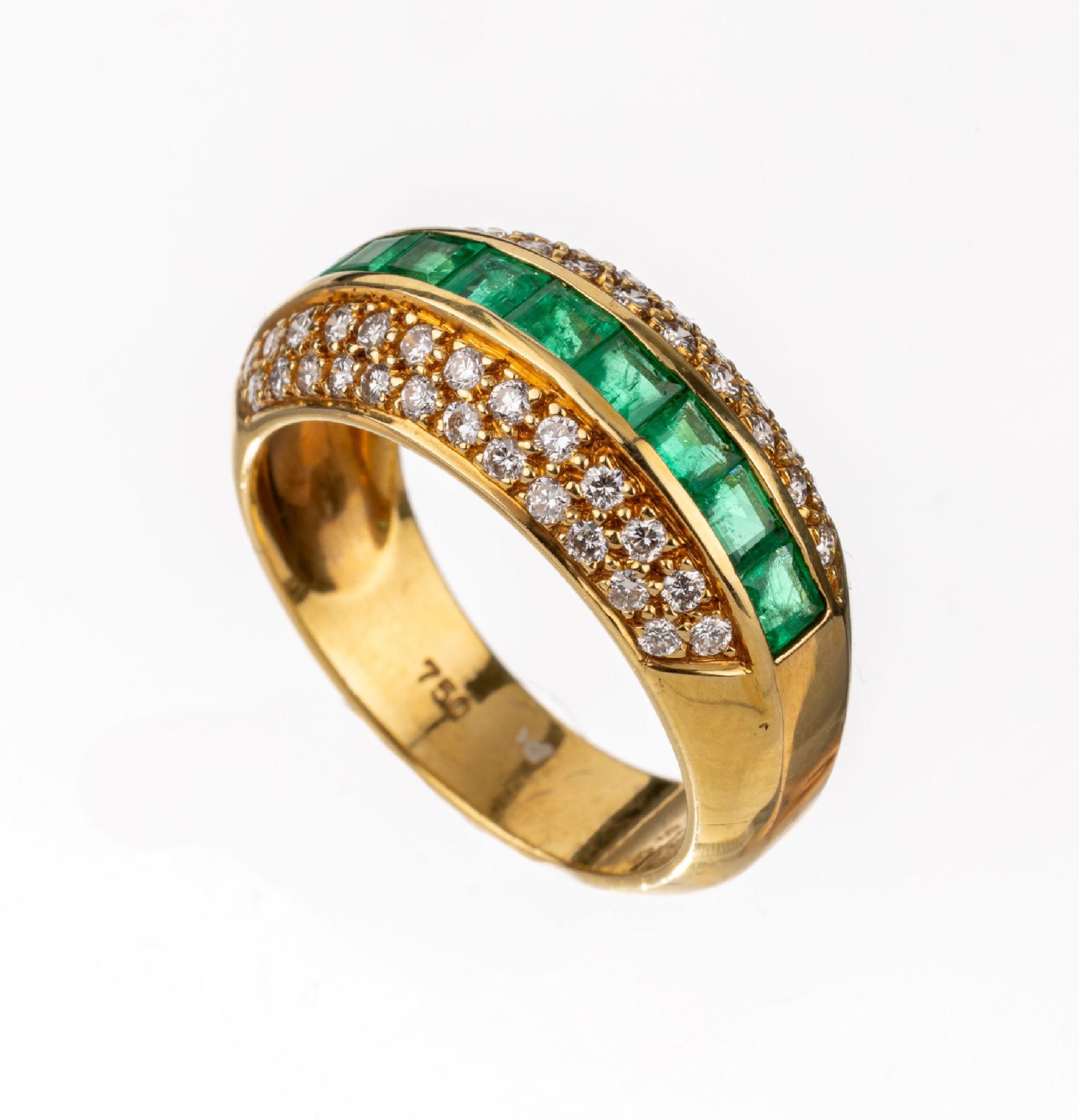18 kt Gold Smaragd-Brillant-Ring,   GG 750/000, 10
