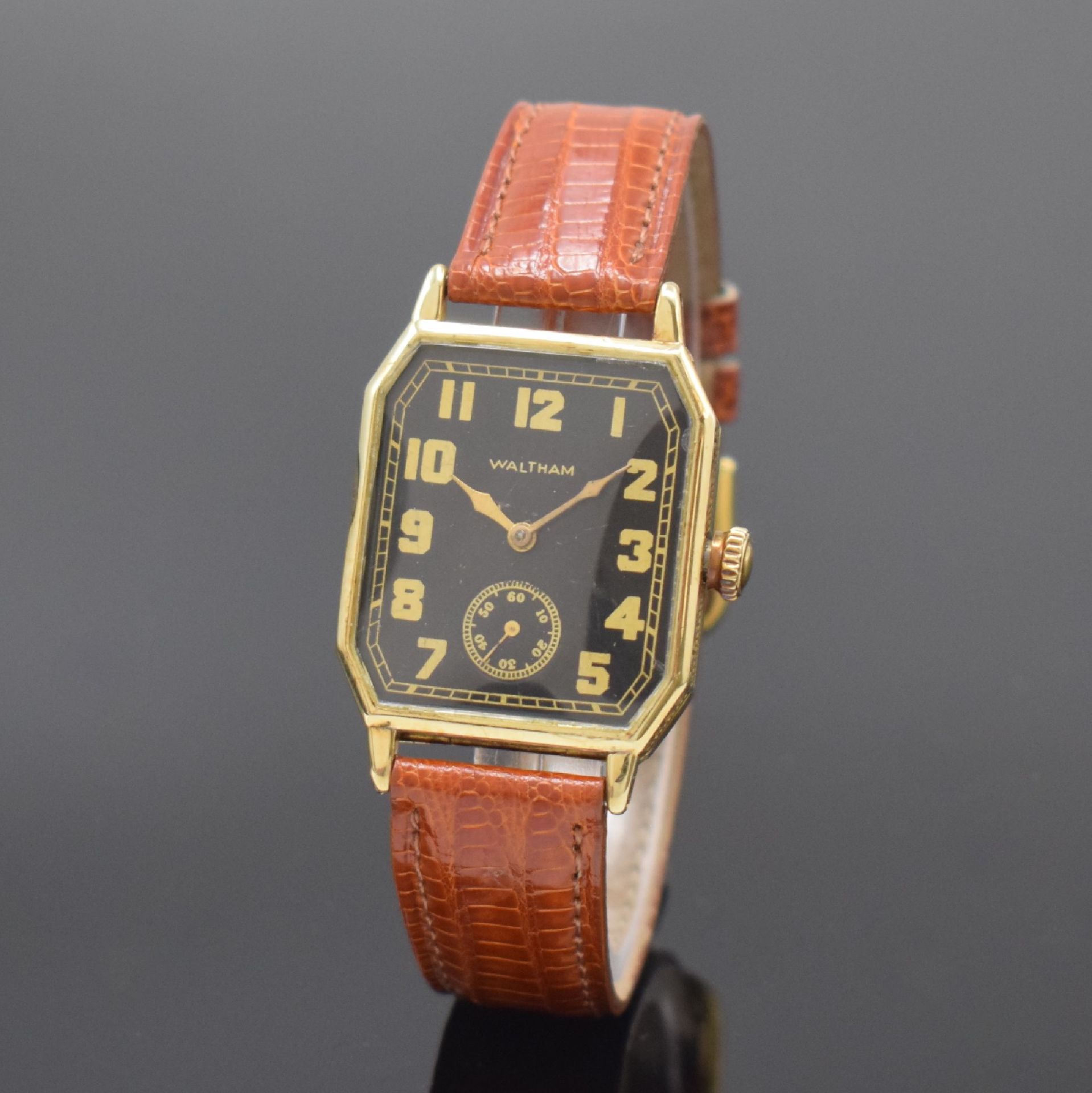 WALTHAM frühe acht-eckige Armbanduhr in GG 585/000, USA