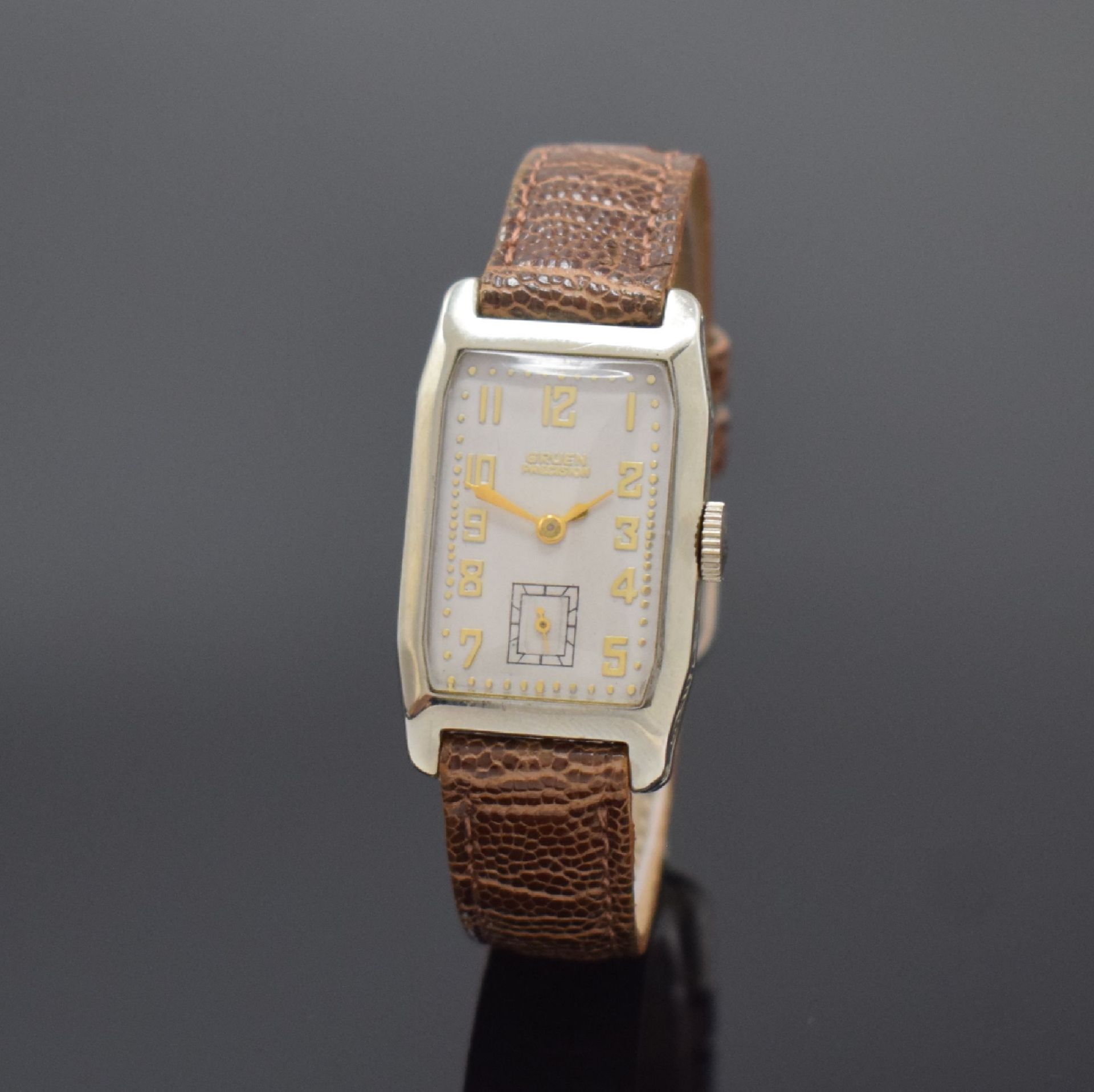 GRUEN Precision rechteckige Armbanduhr in WG 14k,  Schweiz