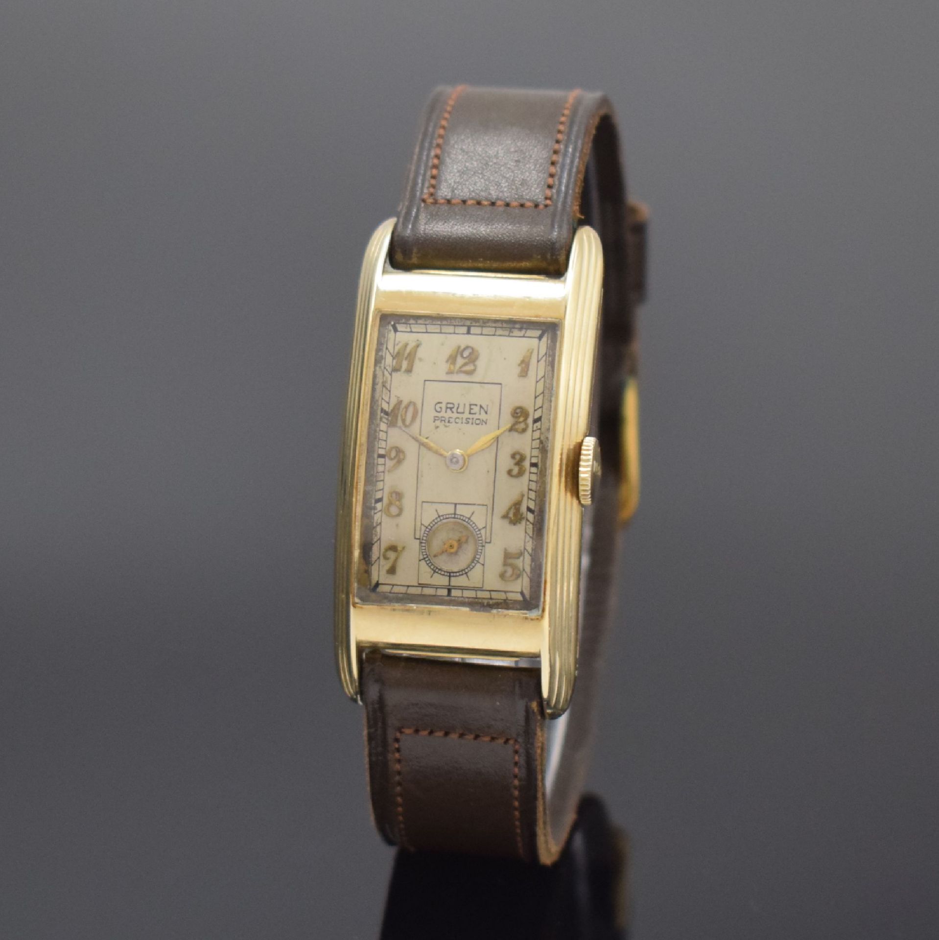 GRUEN Precision rechteckige Armbanduhr in 14k Gelbgold,