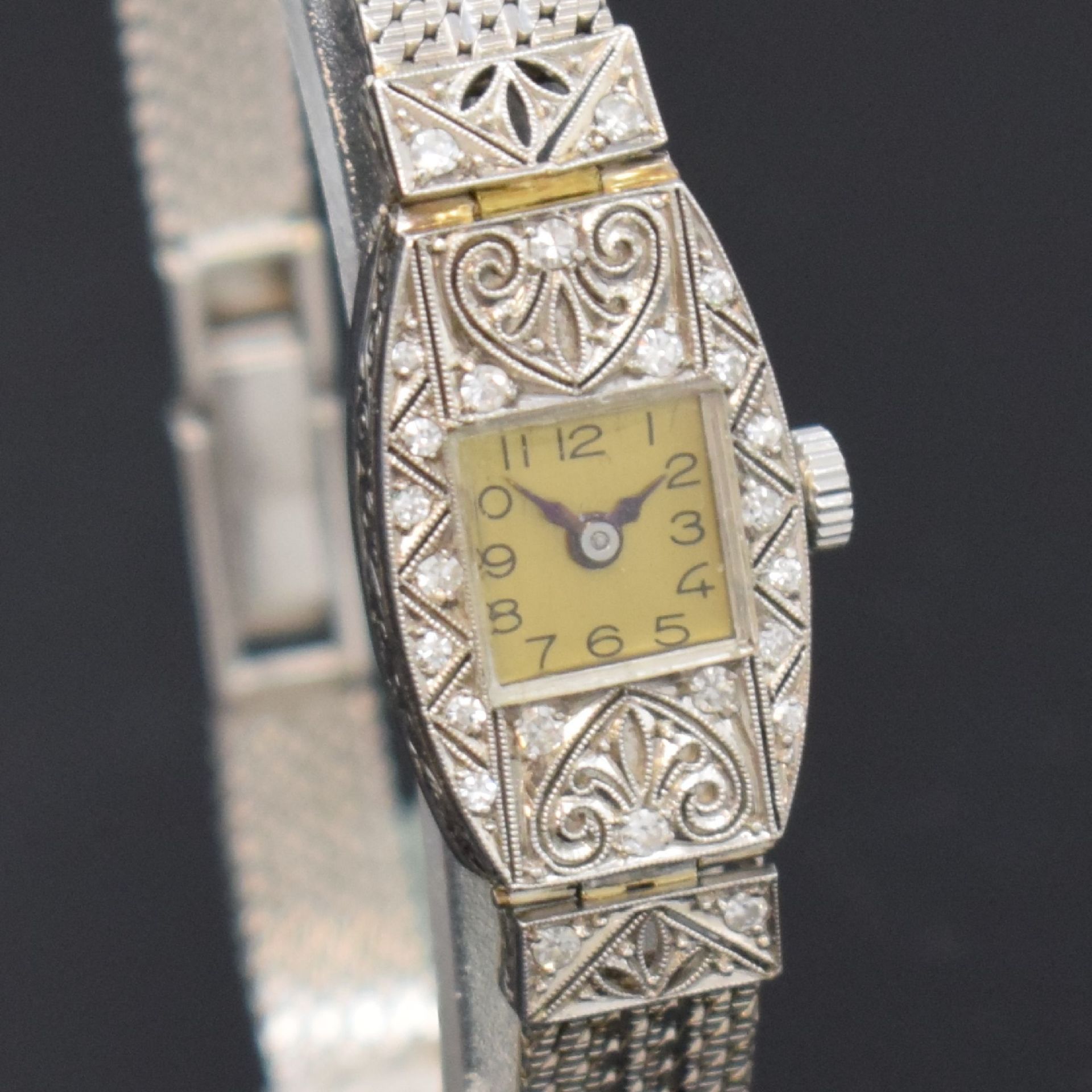 Art Deco Damenarmbanduhr in Platin mit Diamanten,  Schweiz - Bild 4 aus 6