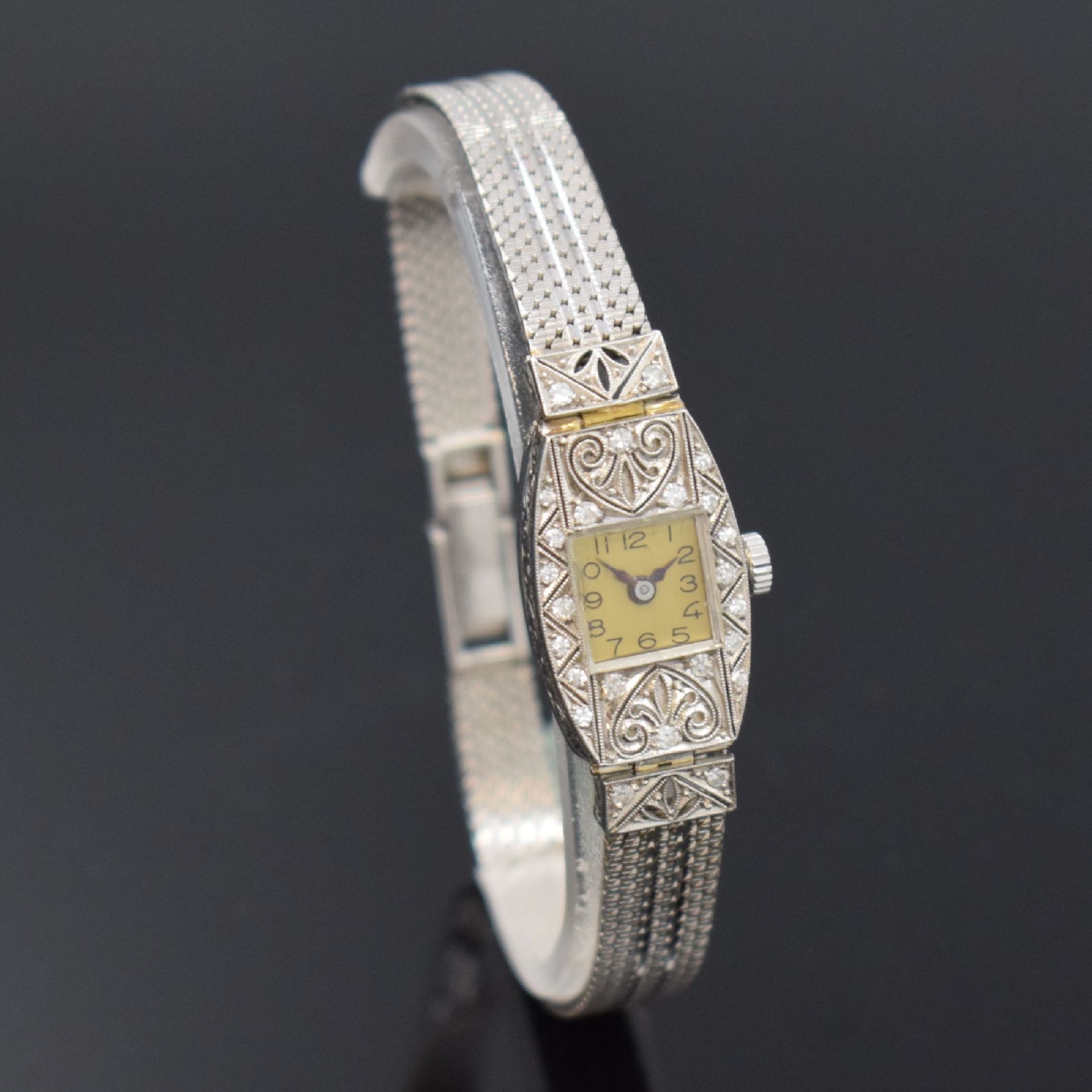 Art Deco Damenarmbanduhr in Platin mit Diamanten,  Schweiz - Bild 3 aus 6