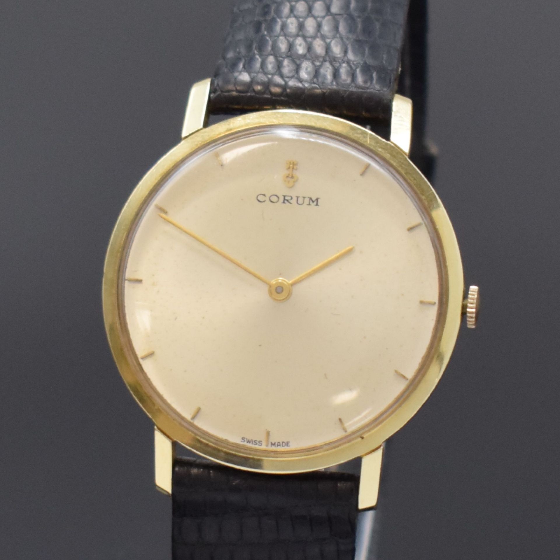 CORUM vergoldete Herrenarmbanduhr,  Schweiz um 1970, - Bild 2 aus 6