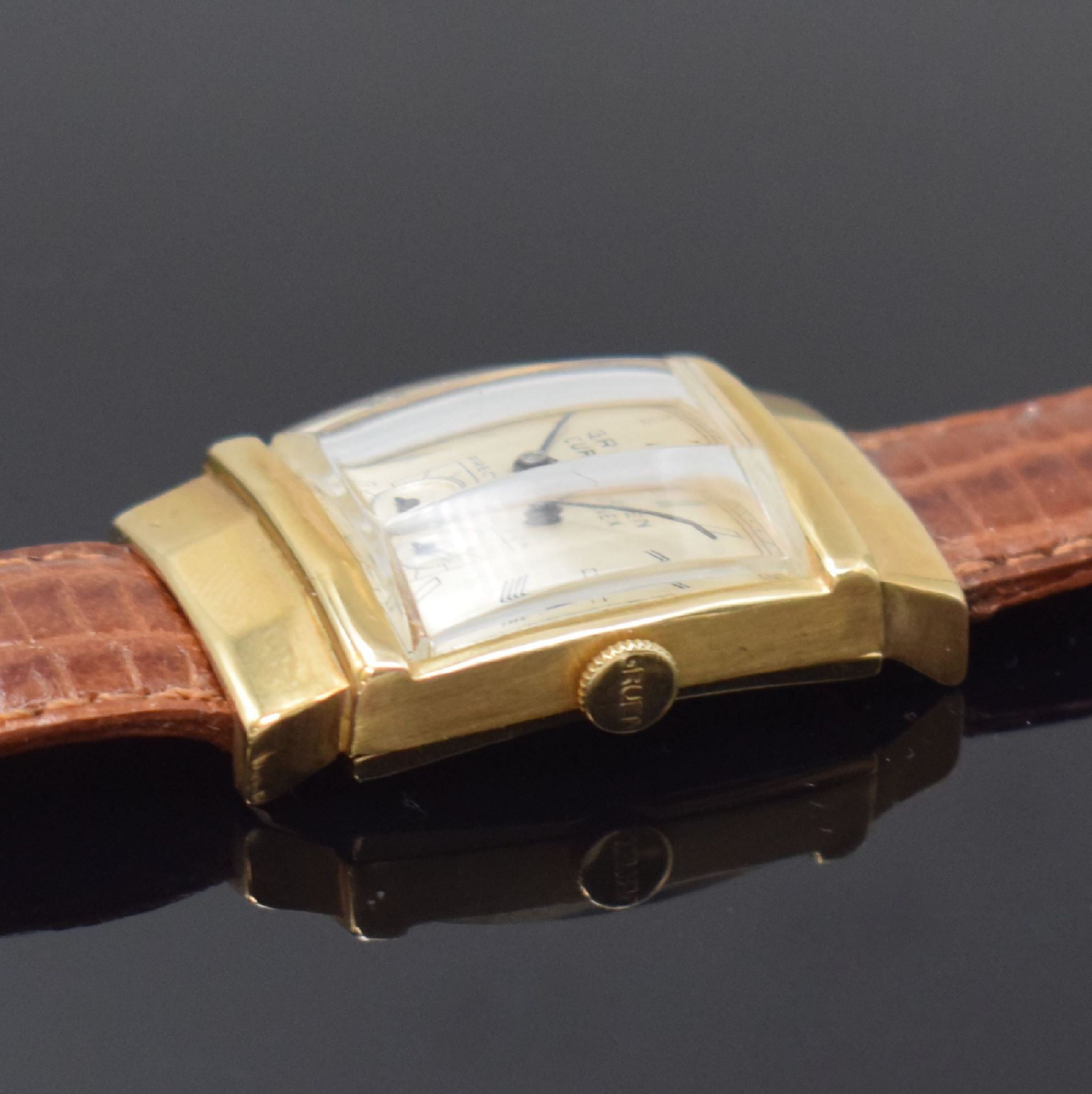 GRUEN Curvex rechteckige Armbanduhr Ref. 440- 584 in GG - Bild 3 aus 6