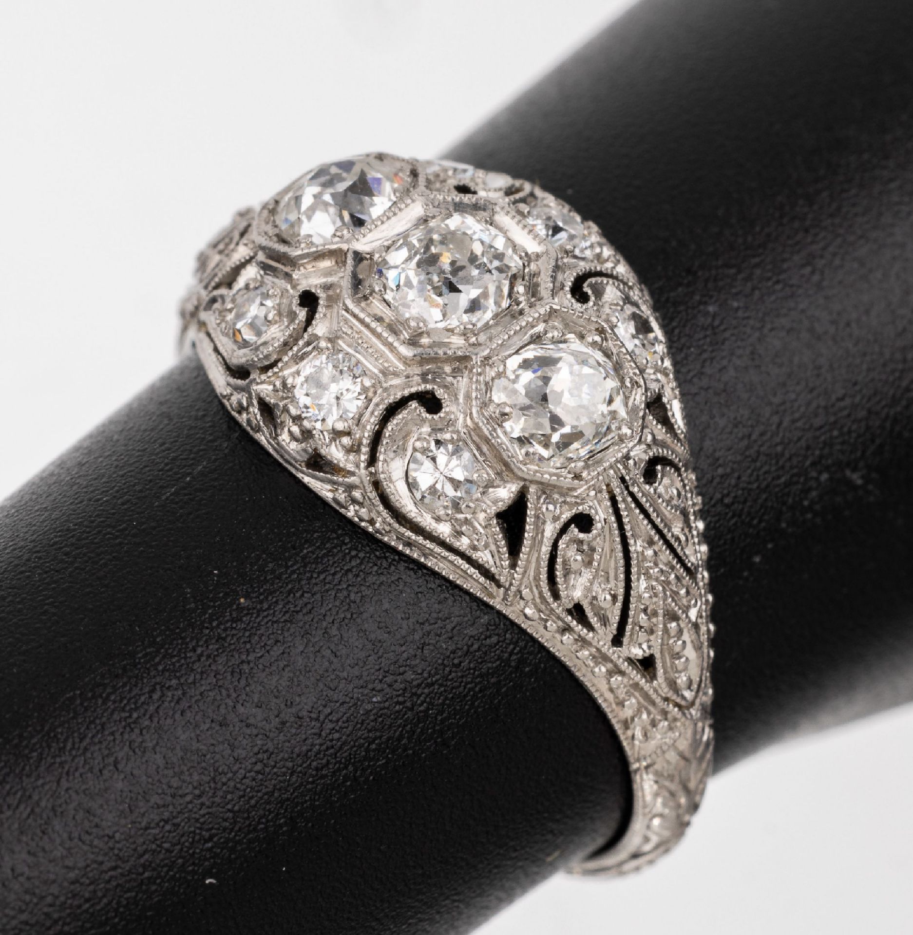 14 kt Gold Diamant-Ring, um 1930, WG 585/000 gepr.,