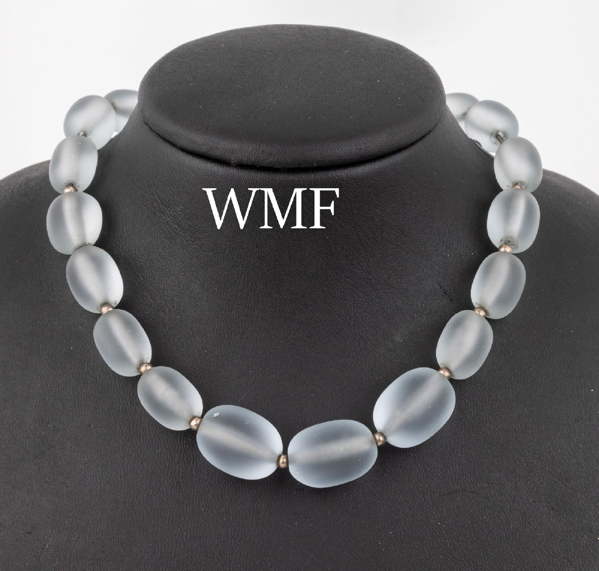 Glas-Collier, 1930er Jahre, wohl WMF Ikora,Glasoliven im