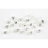 Lot 24 lose Diamanten im Princesscut, ca. 3.91 ct feines