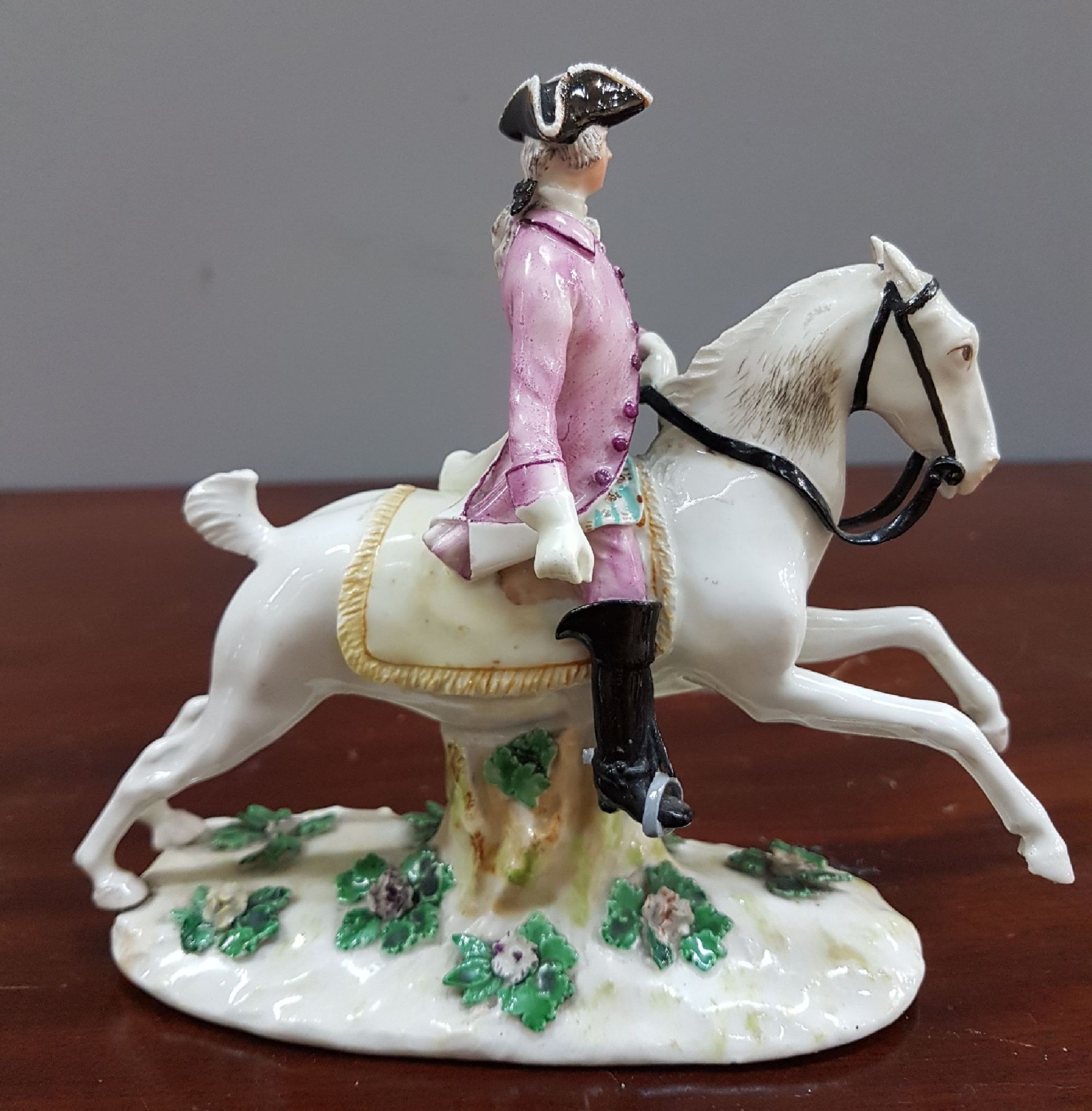 Porzellanfigur, Meissen, um 1765, Entwurf J.J. Kaendler, - Image 8 of 11