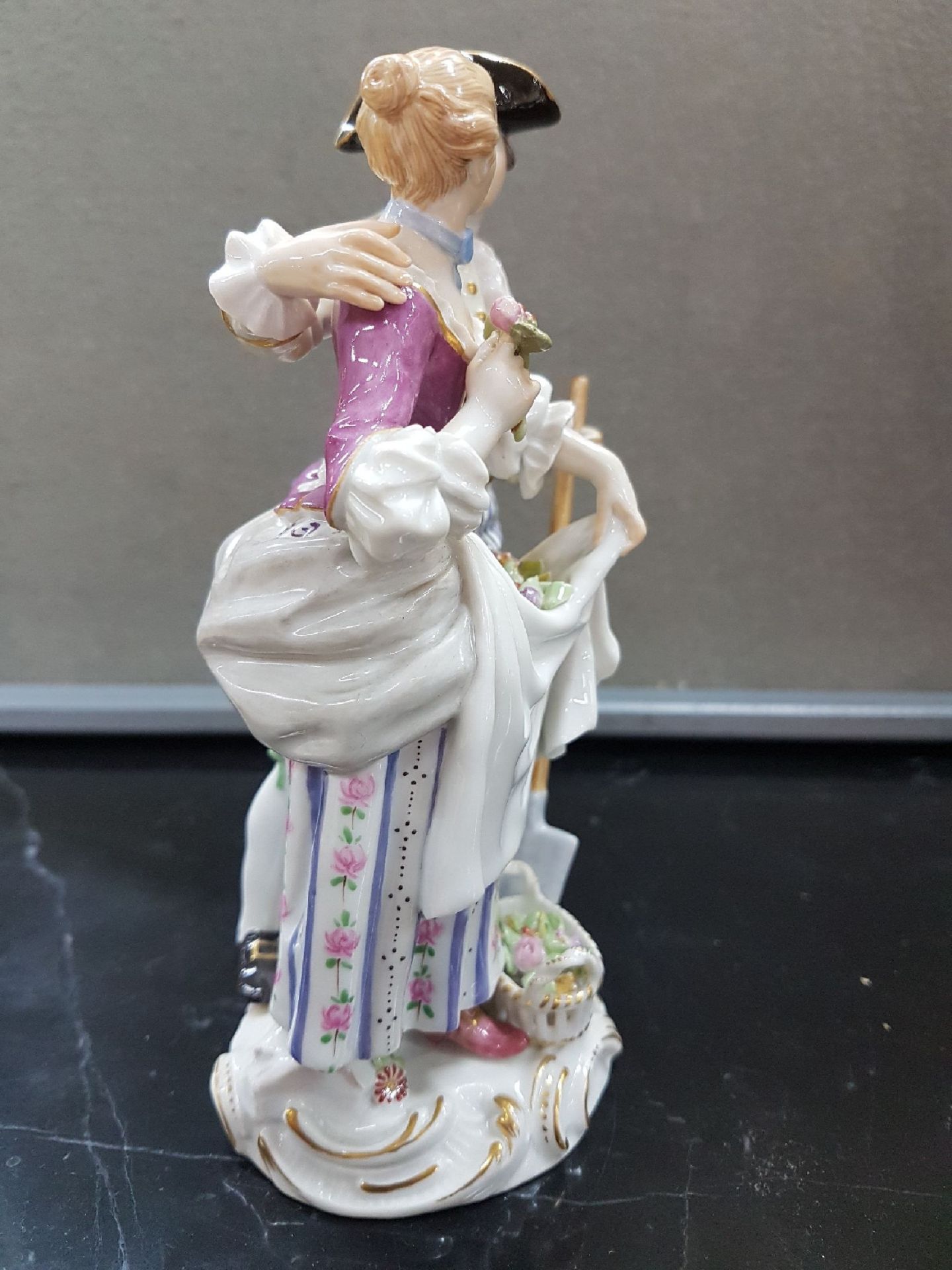 Porzellangruppe, Meissen, 20. Jh., 2. Wahl, Allegorie auf - Image 3 of 7