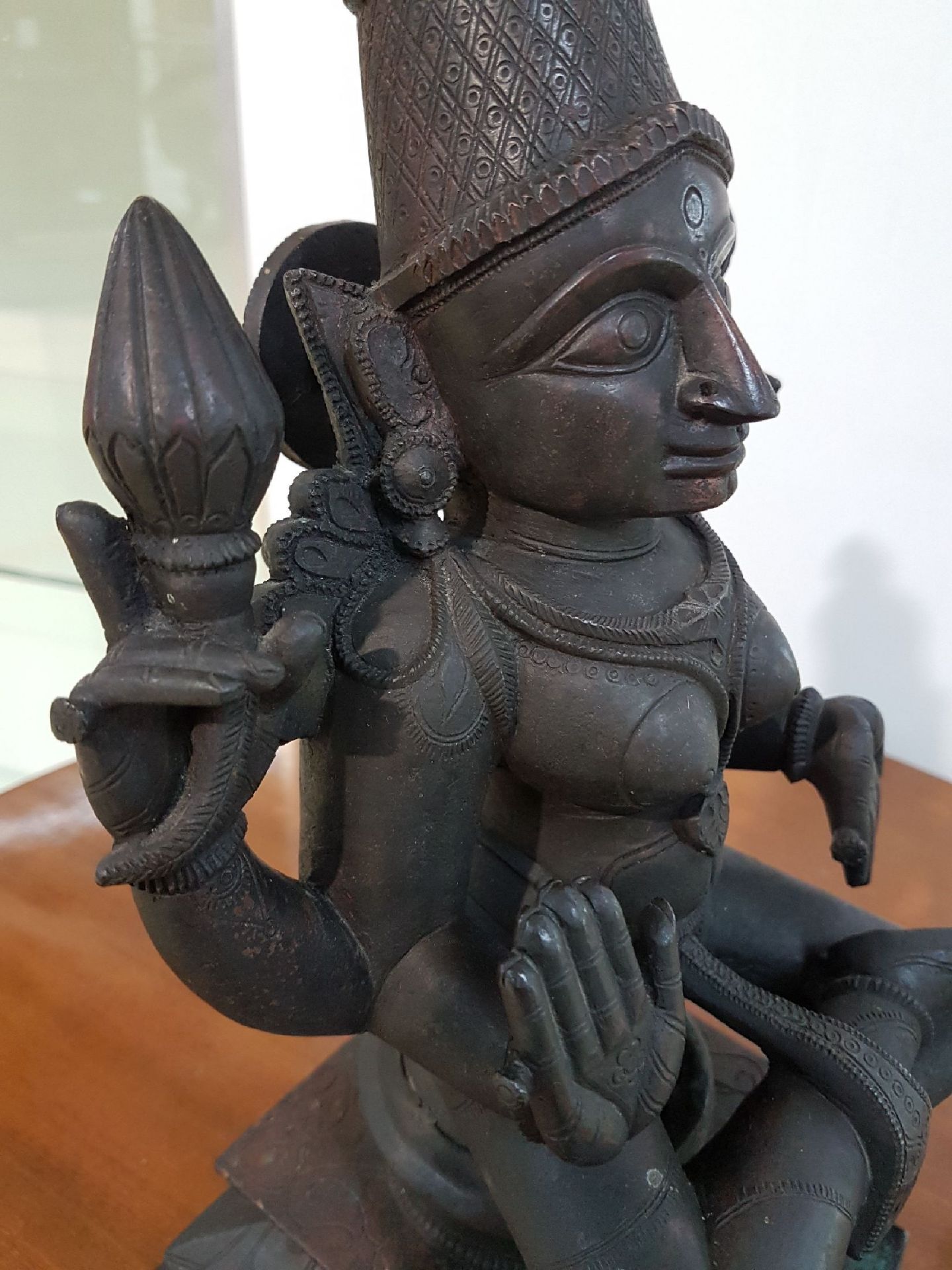 Bronzeskulptur, Indien, 19. Jh.,  Göttin Lakshmi, schwere - Bild 4 aus 11