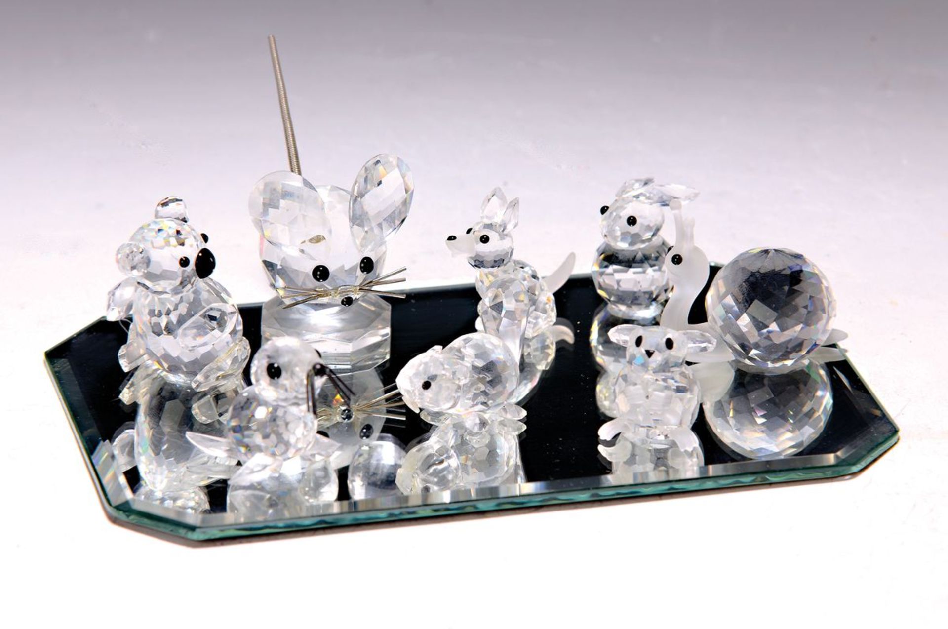8 Swarovski-Tierfiguren,  facettiertes Kristallglas,