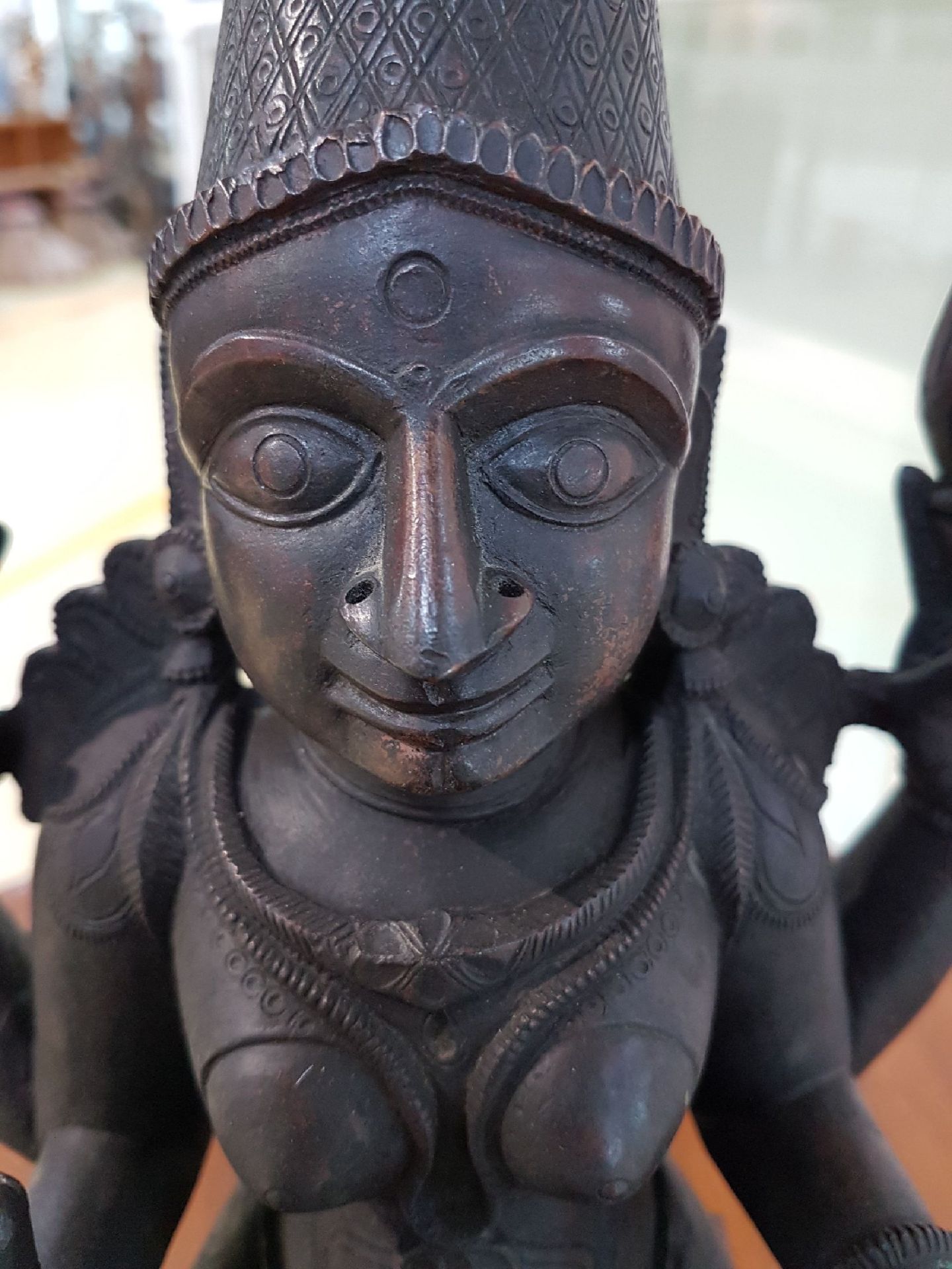 Bronzeskulptur, Indien, 19. Jh.,  Göttin Lakshmi, schwere - Bild 5 aus 11