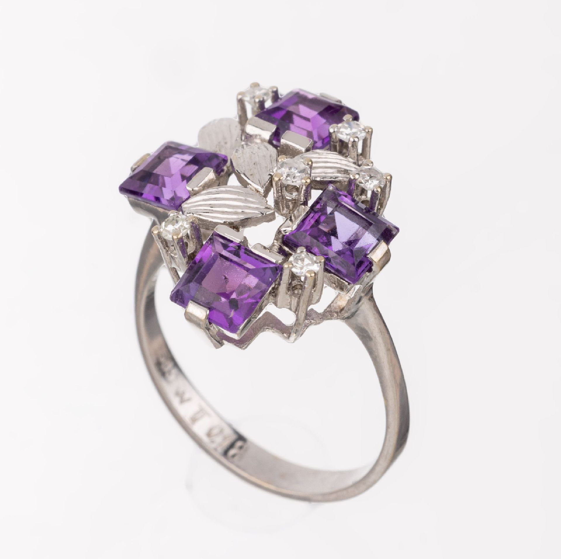 14 kt Gold Amethyst-Diamant-Ring, WG 585/000, 4 facett.