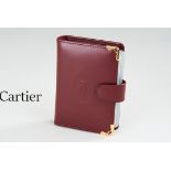 CARTIER Kartenetui, dunkelrotes Kunstleder, Monturen