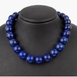 Lapislazuli-Collier, Lapislazuli-Kugeln im Verlauf, D.