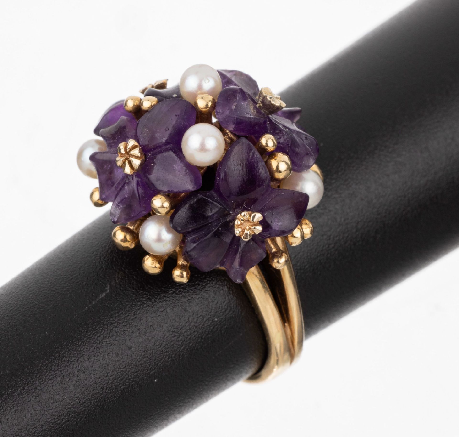 14 kt Gold Amethyst-Perl-Ring, GG 585/000, Ringkopf mit