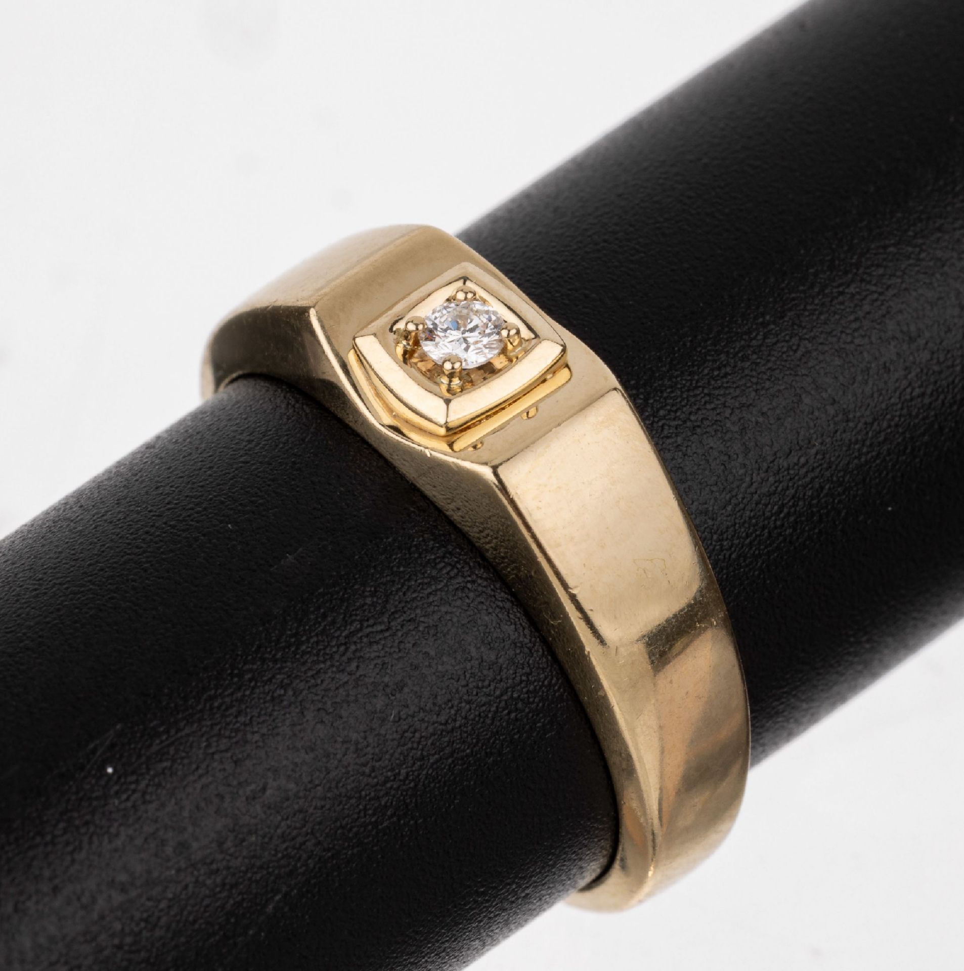 14 kt Gold Brillant Ring, GG 585/000, Brillant ca. 0.05