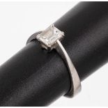 14 kt Gold Diamant-Ring, WG 585/000, Diamantbaguette ca.