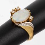 14 kt Gold Opal-Diamant-Ring, GG/WG 585/000, ovaler