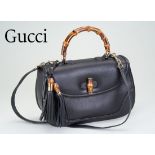 GUCCI BAMBOO 1947 Handtasche, schwarzes genarbtes Leder,