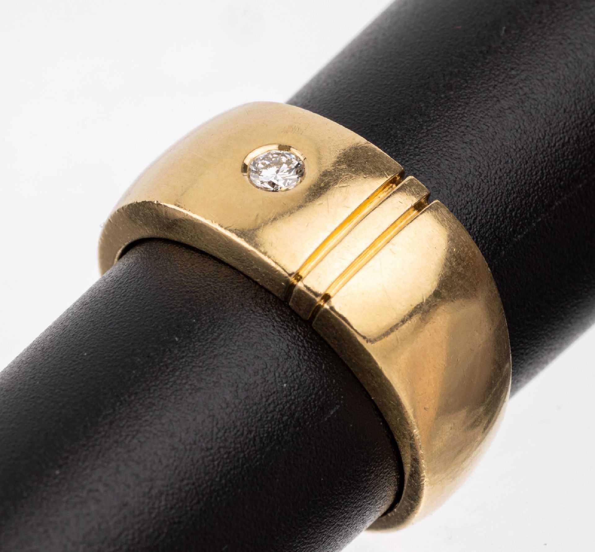 18 kt Gold Brillant-Ring, GG 750/000, Brillant ca. 0.07