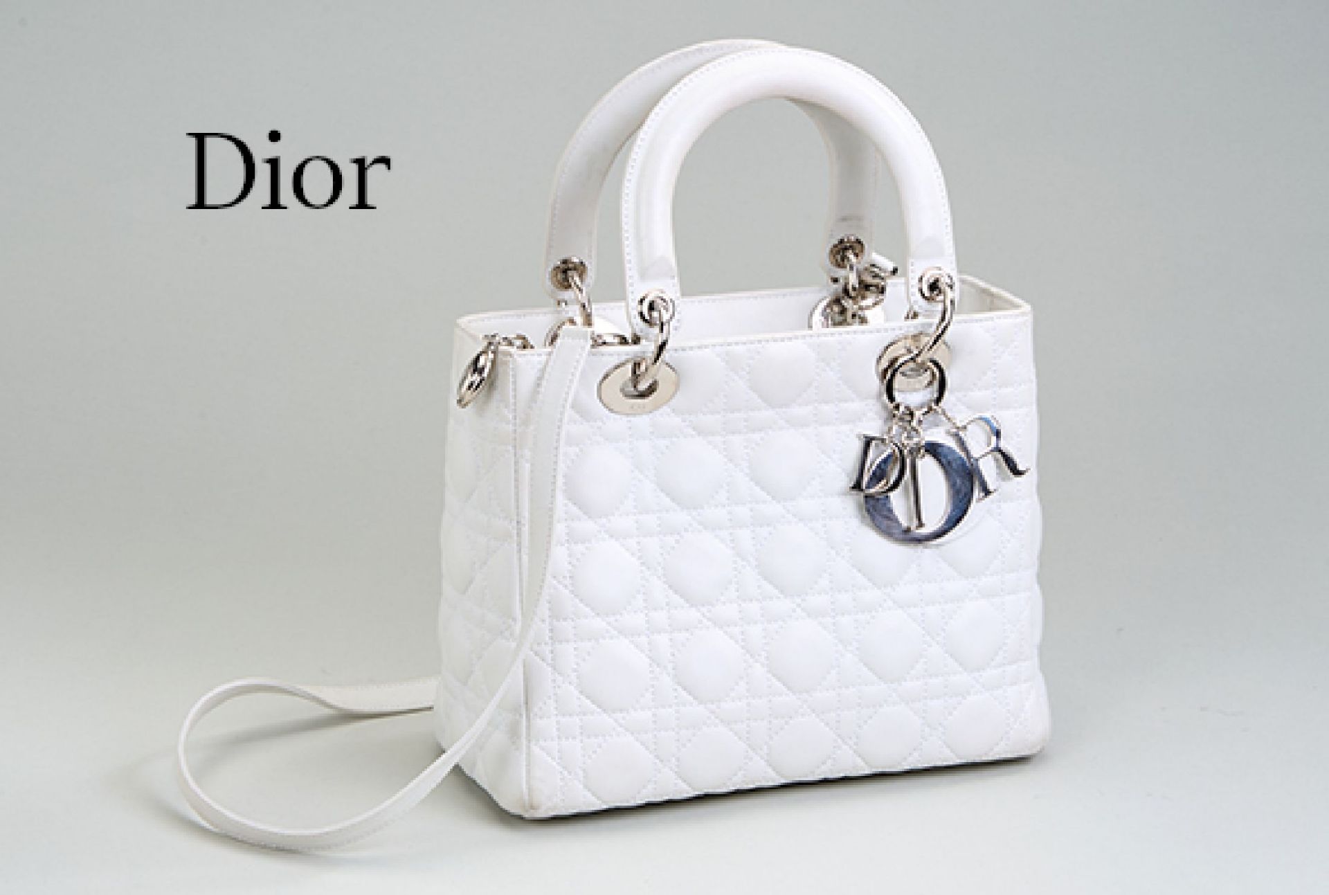 Handtasche LADY DIOR, 25, Lammleder in Weiß, goldfarb.