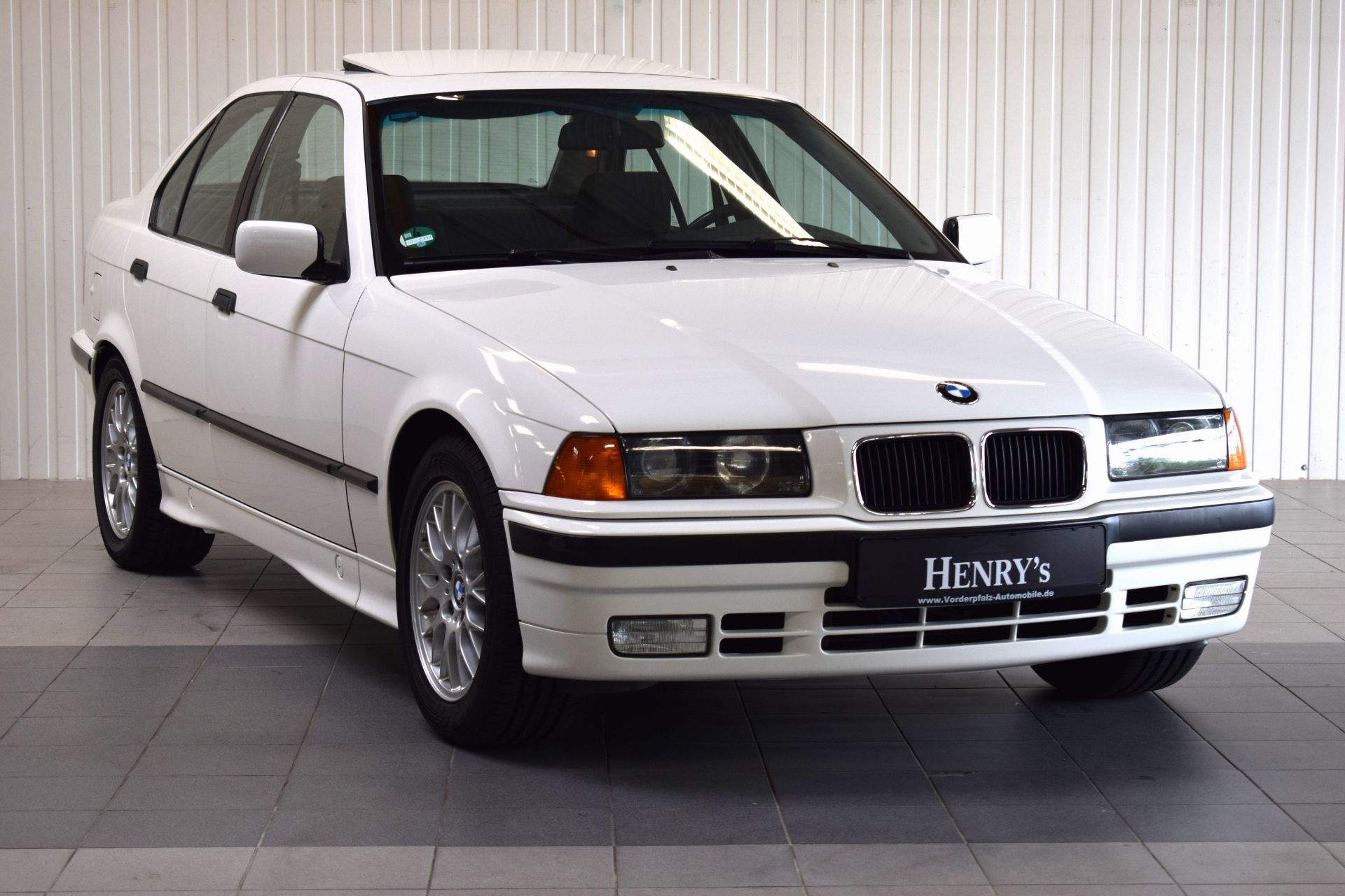 BMW 320i,  , EZ 30.08.1991, Laufleitung ca. 159.000km, HU