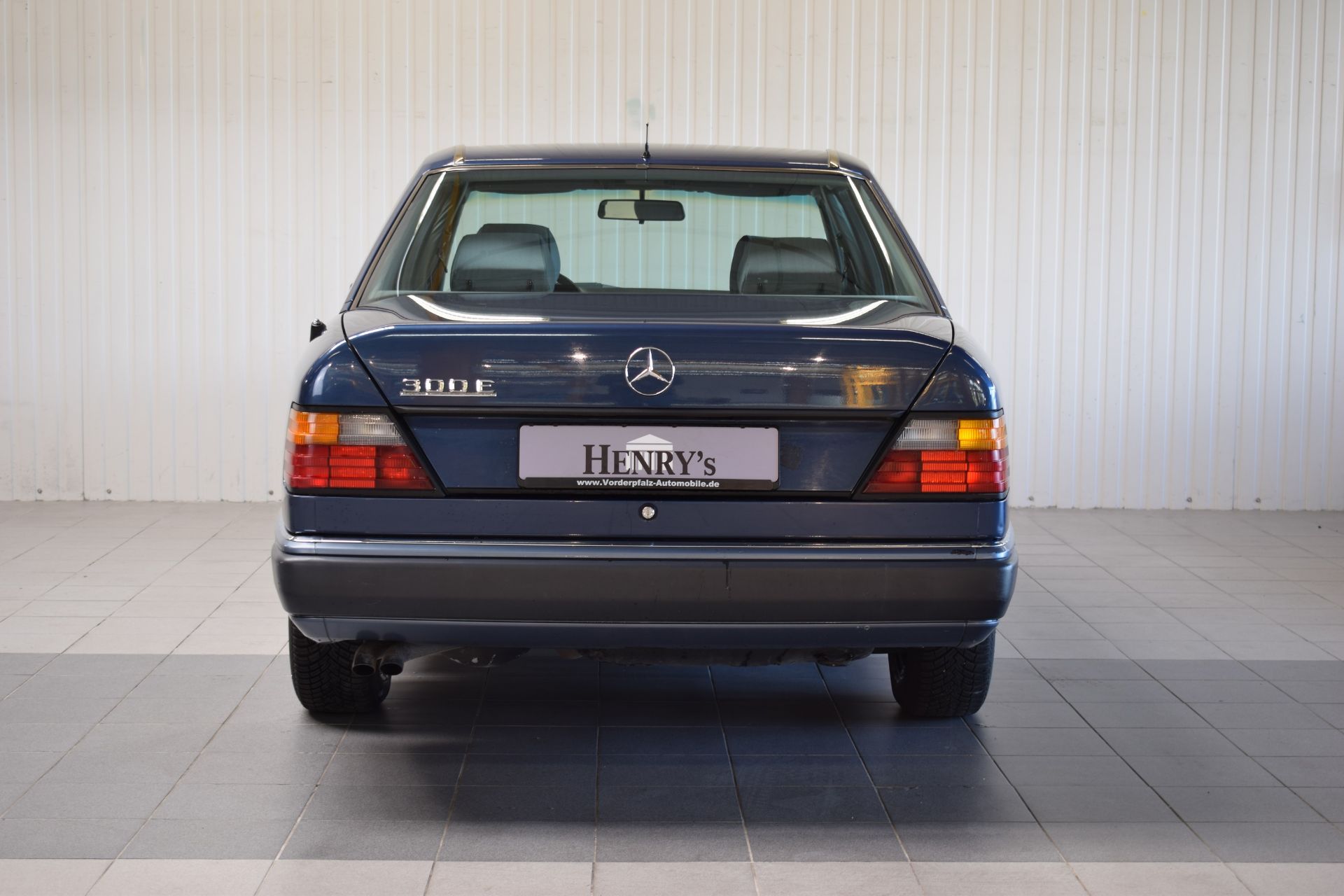 Mercedes-Benz 300E,   EZ 06/1990, Laufleistung abgelesen - Bild 5 aus 16
