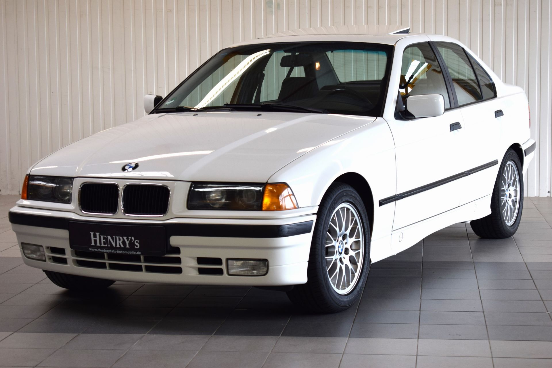 BMW 320i,  , EZ 30.08.1991, Laufleitung ca. 159.000km, HU - Bild 3 aus 13