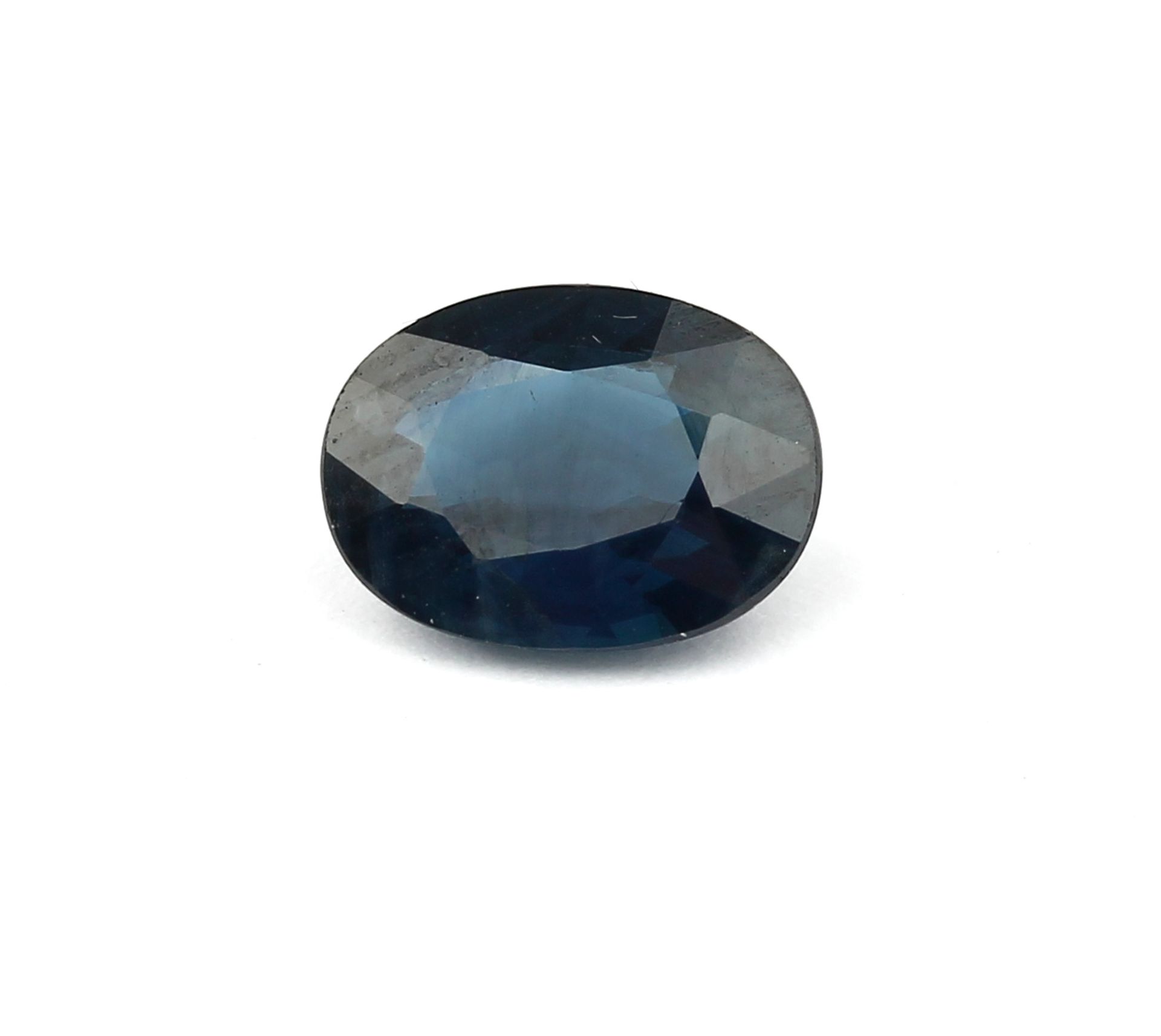 Loser Saphir, 2.12 ct, ovalfacett., Deep Blue, mit