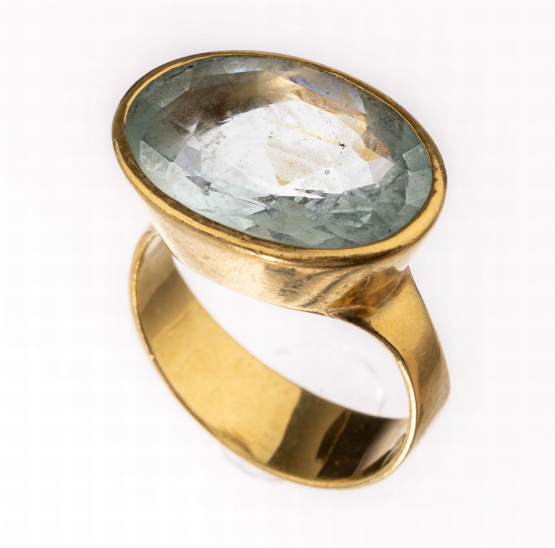 18 kt Gold Aquamarin-Ring,   GG 750/000, Meistermarke