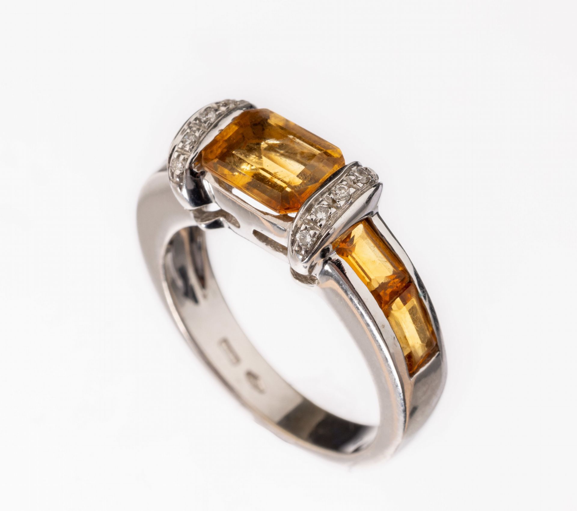 18 kt Gold Citrin-Diamant-Ring, GG 750/000,5 Citrine im