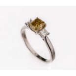 18 kt Gold Diamant-Ring,   WG 750/000, mittigmit einem