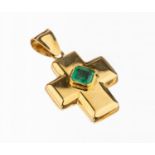 18 kt Gold Smaragd-Kreuzanhänger,   GG 750/000, facett.