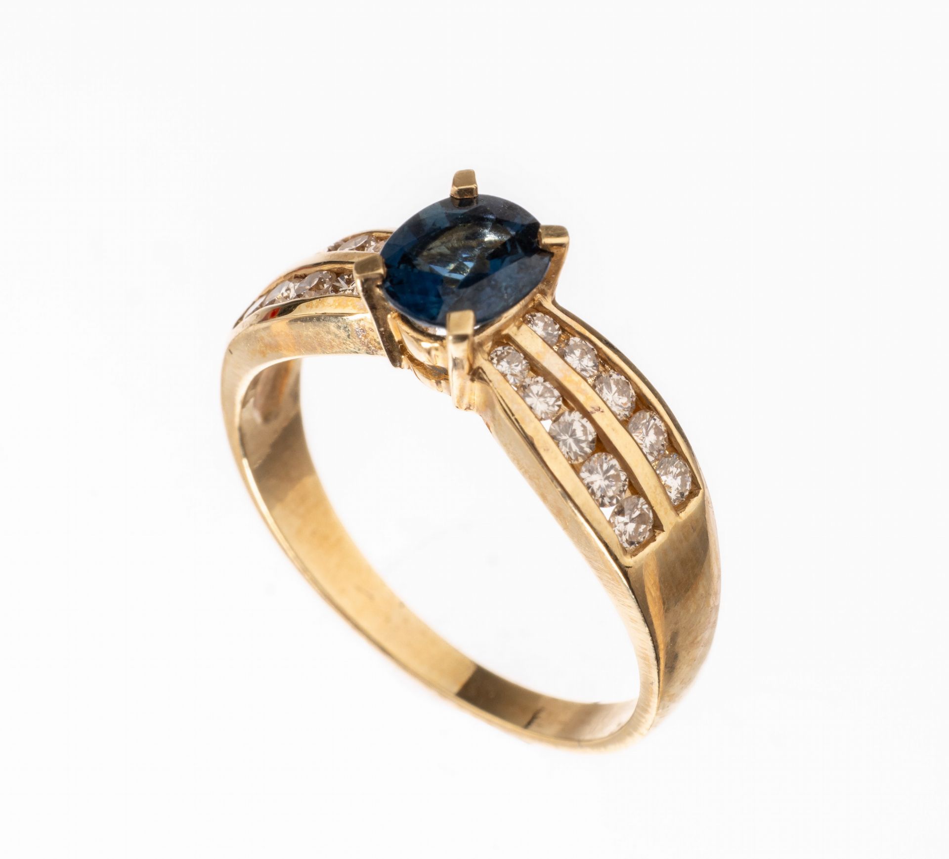 14 kt Gold Saphir-Brillant-Ring, GG 585/000, ovalfacett.