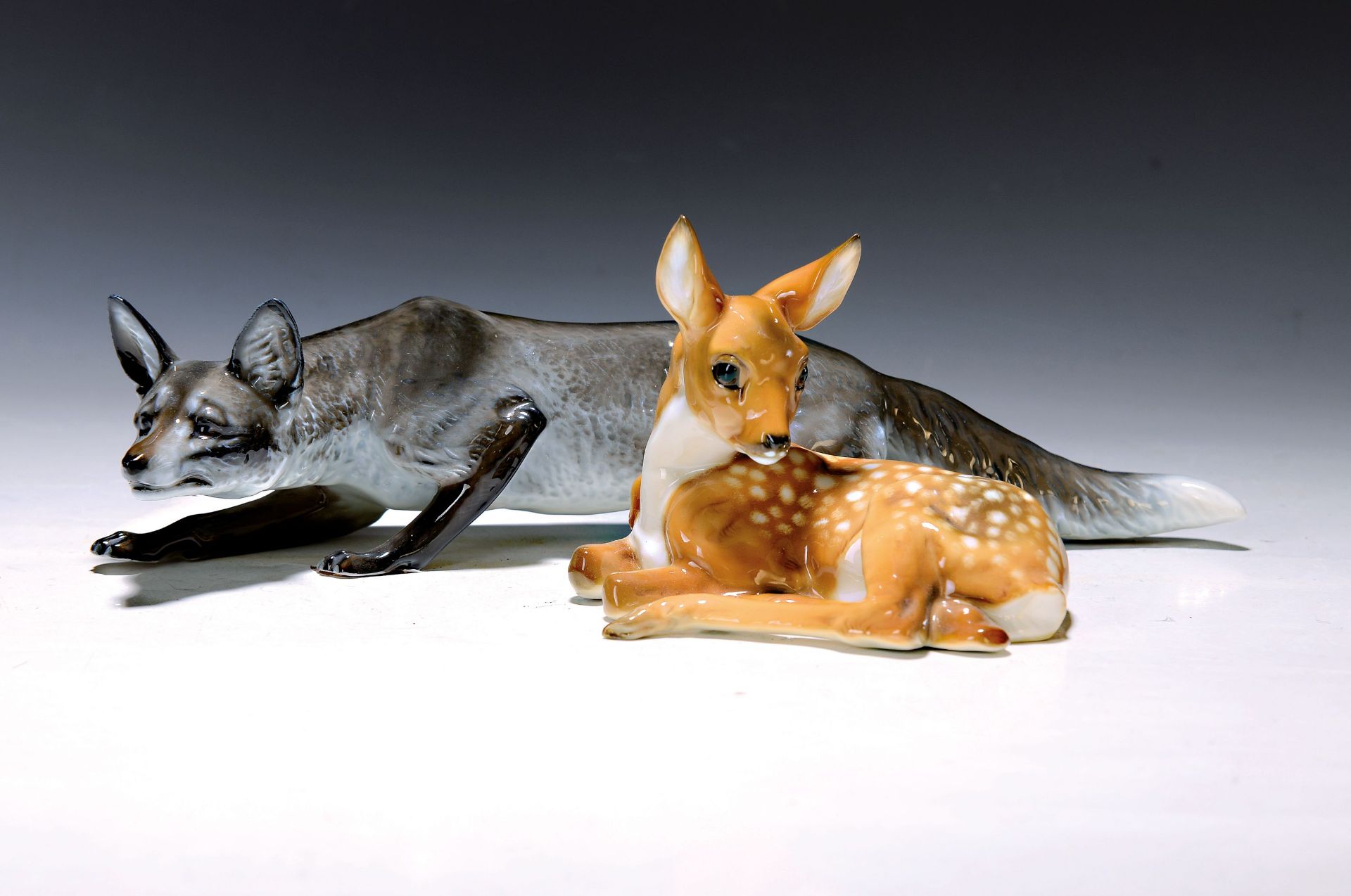 Zwei Porzellanfiguren, schleichender Fuchs, Rosenthal und