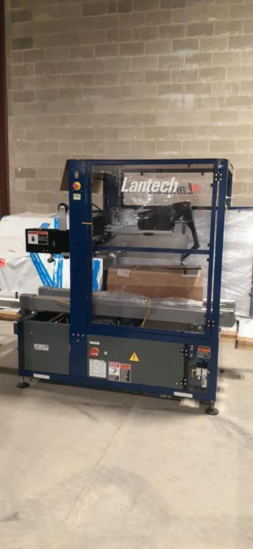 Lantech Case Sealer