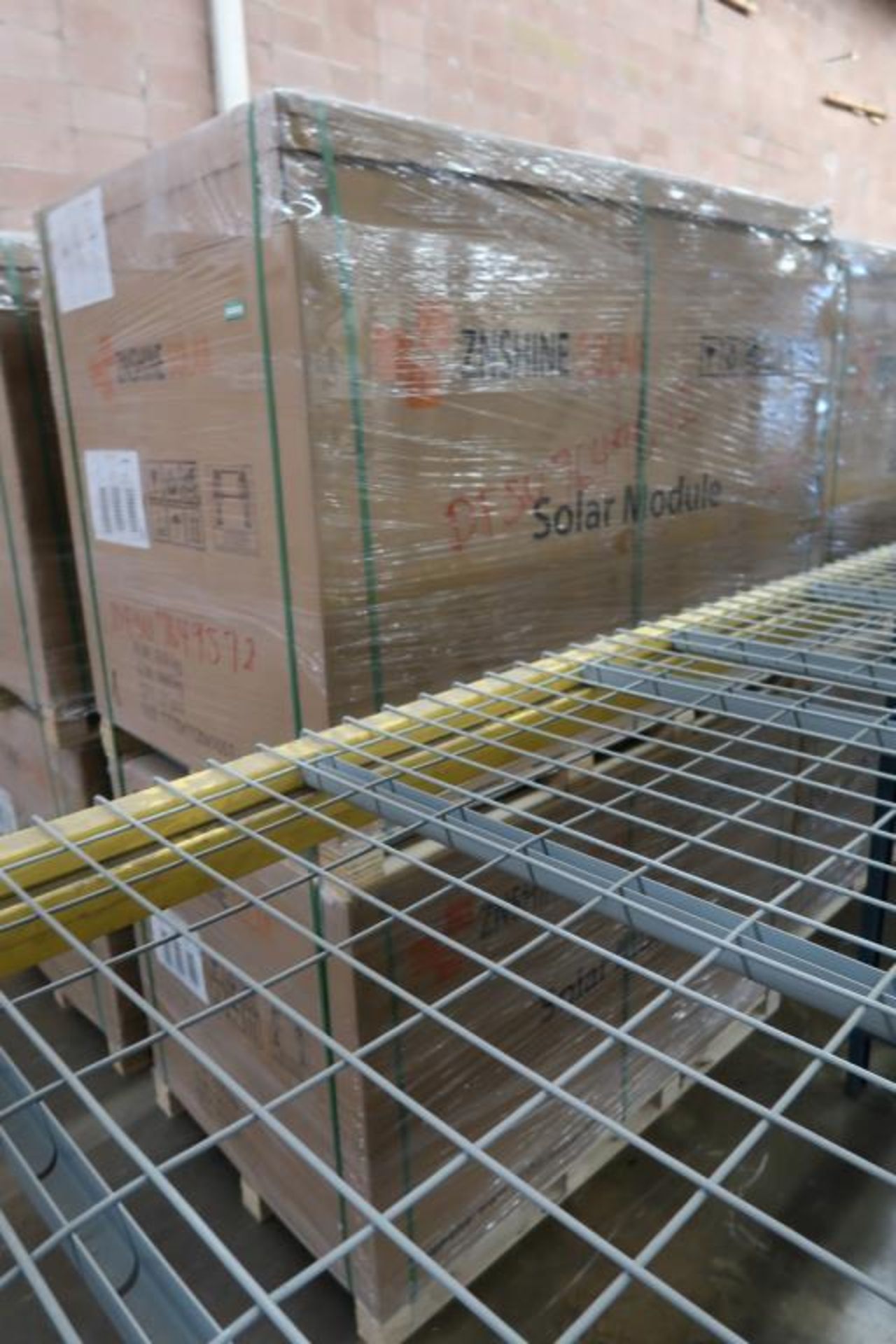 ZNSHINE Pallets of 370W Photovoltaic Solar Panels - Image 2 of 3