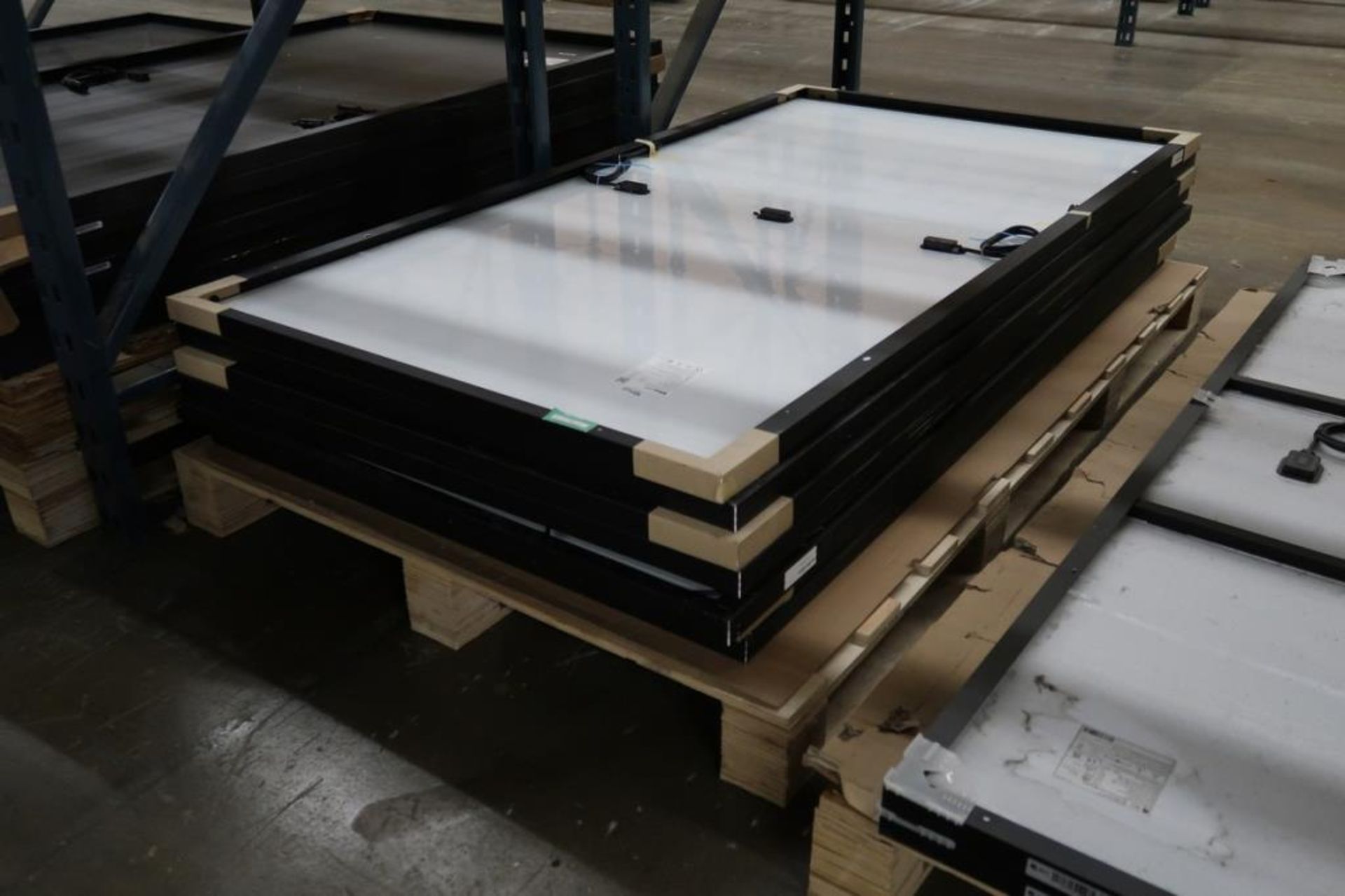 Pallets of Assorted Photovoltaic Solar Panels - Image 13 of 20