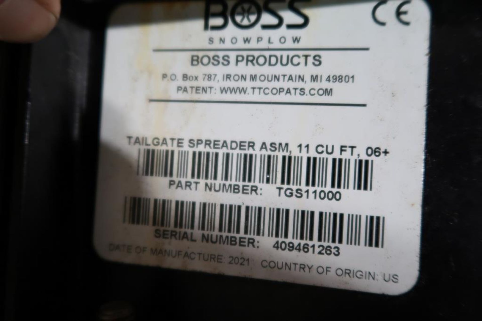 Boss TGS11000 11 Cubic Ft. Tailgate Spreader. HIT# 2494950. Asset ...