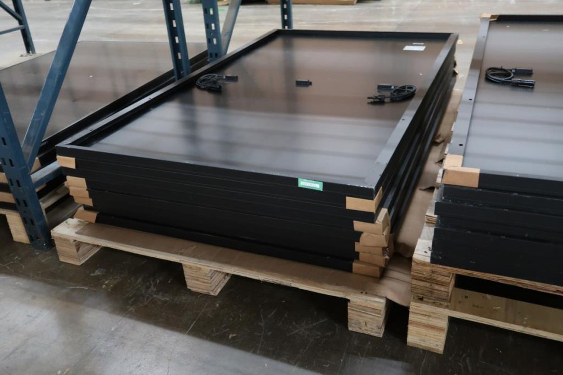 Pallets of Assorted Photovoltaic Solar Panels - Image 17 of 20