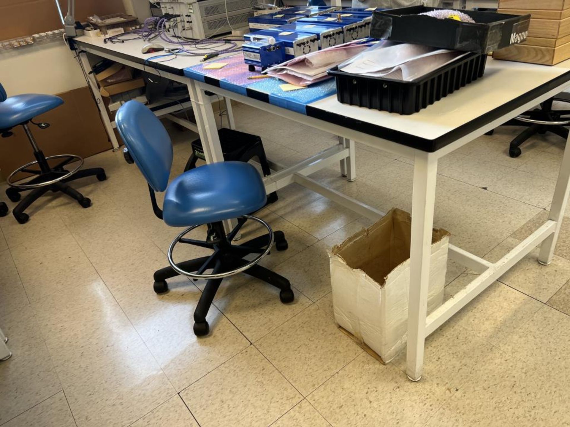 Lab Tables/Chairs - Image 5 of 16