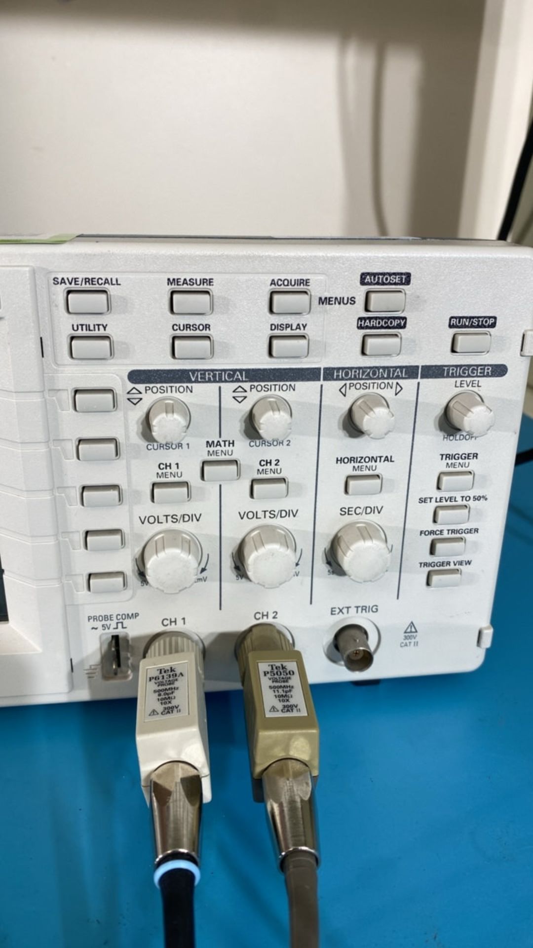 Tektronix Oscilloscope - Image 3 of 5