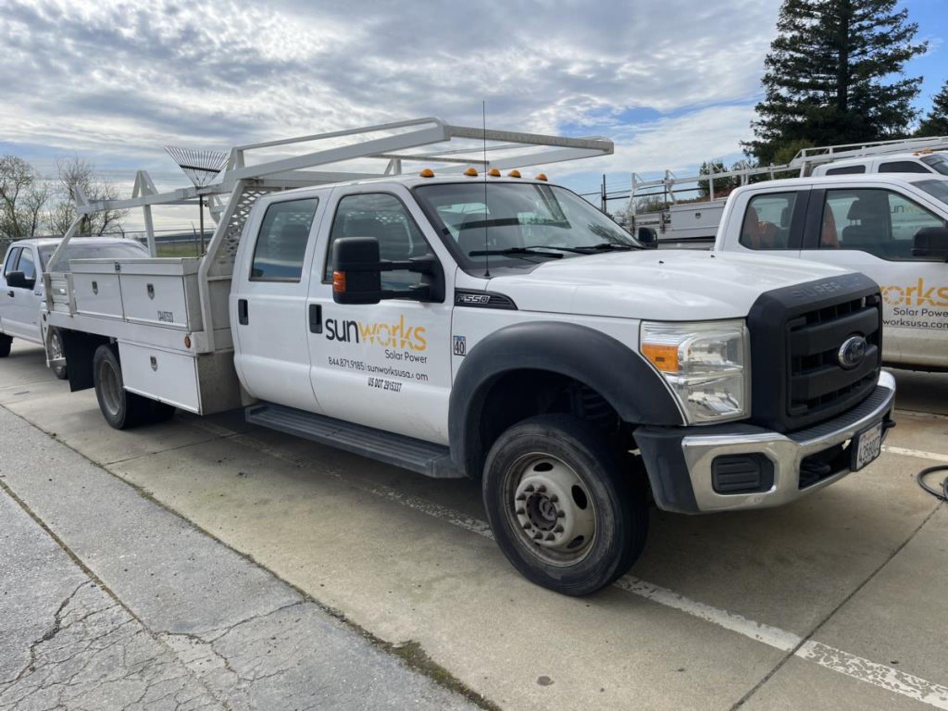 Ford F-550 XL Super Duty Truck - Image 6 of 14