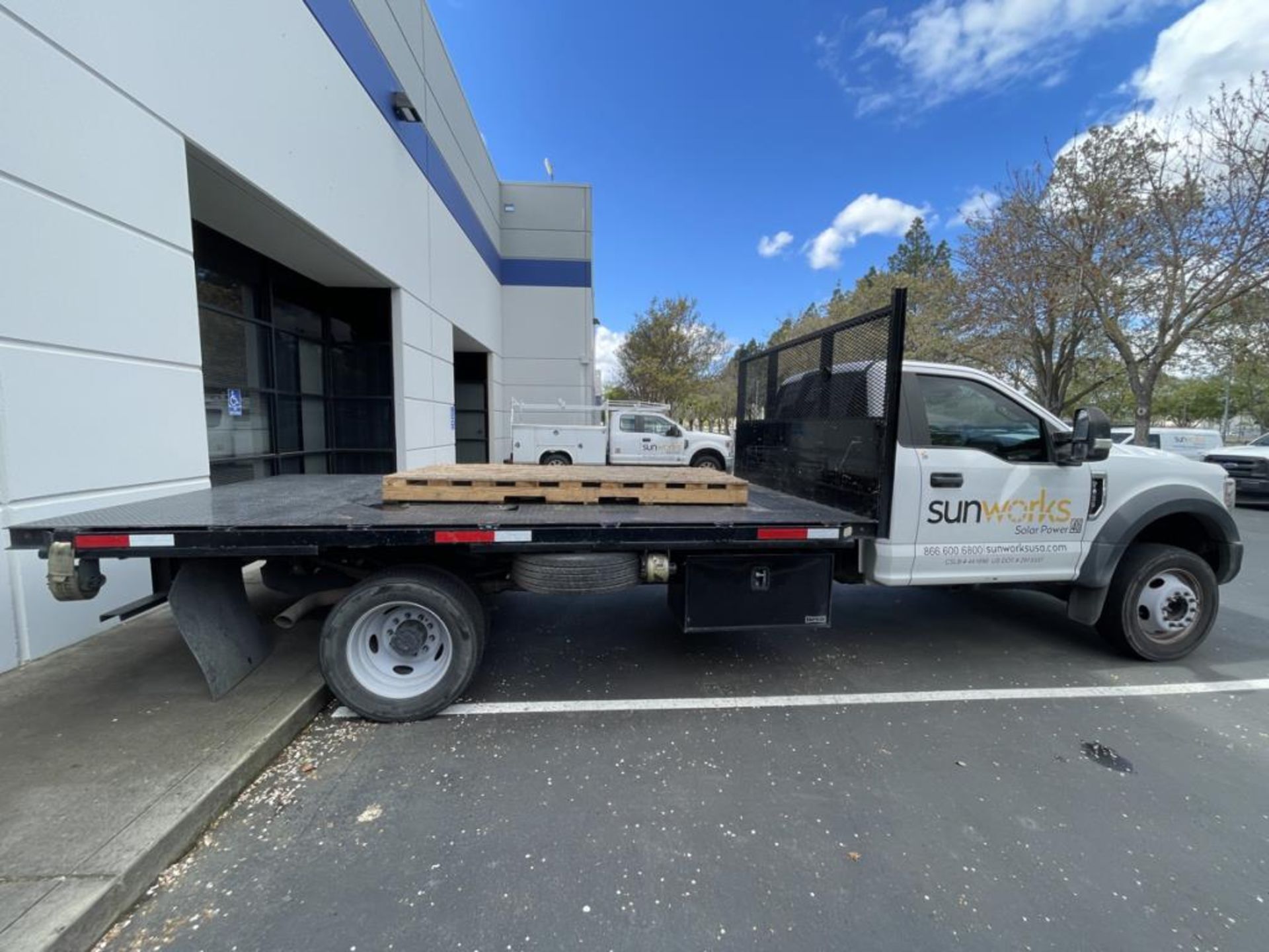 Ford F450 XL Truck - Image 7 of 26