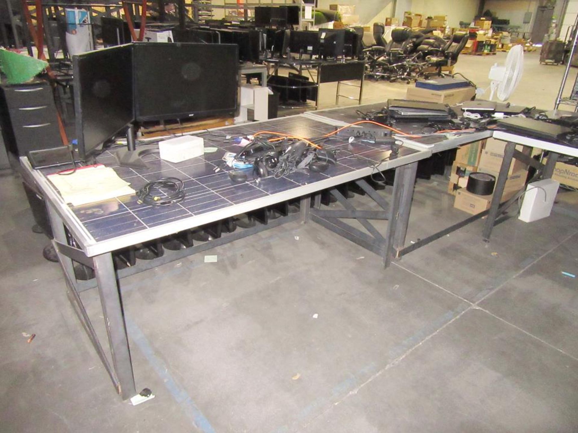 I/T Workstation - Image 10 of 23