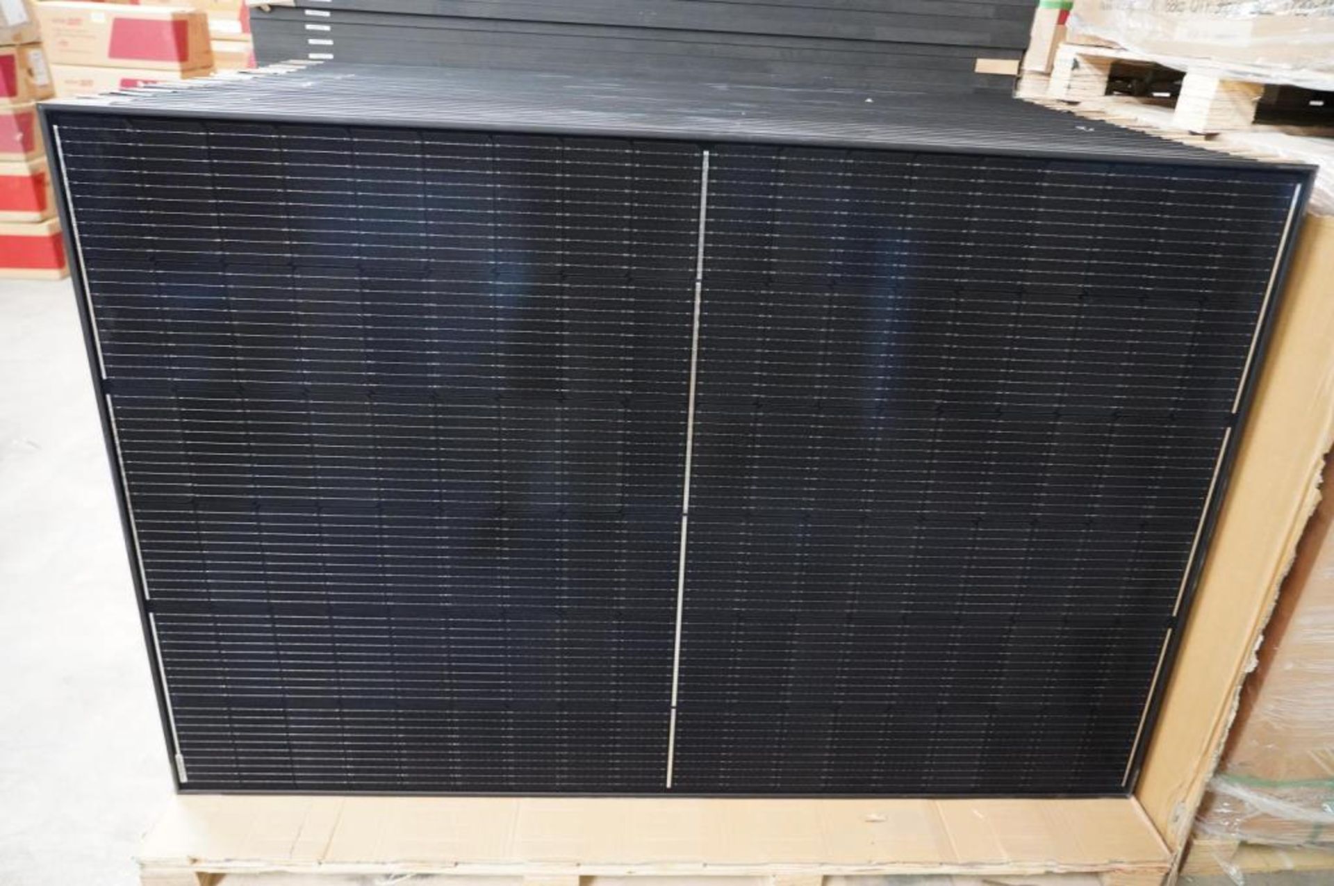 ZNShine 370 Watt PV Solar Panels - Image 3 of 7