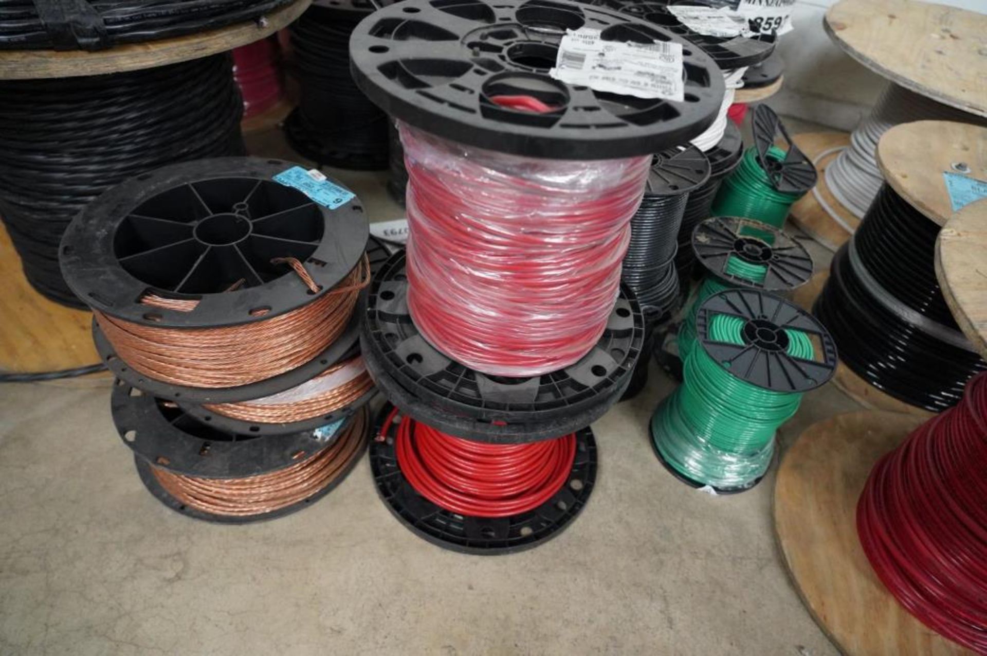 Assorted Size Wire Spools - Image 13 of 29